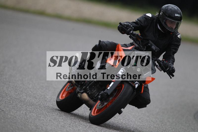 /Archiv-2025/10 23.04.2025 Cornu Master School ADR/gruen-vert/30